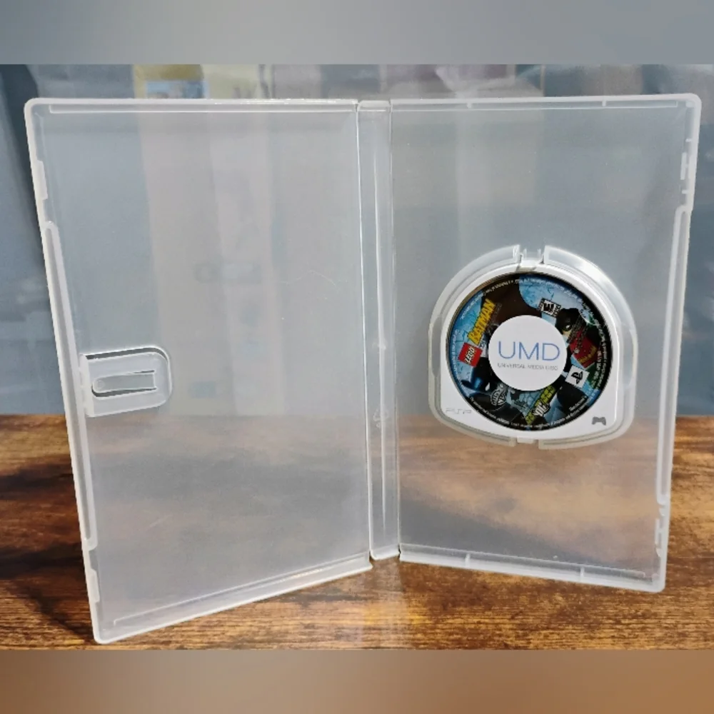 LEGO Batman for PSP Game - Picture 3 of 9